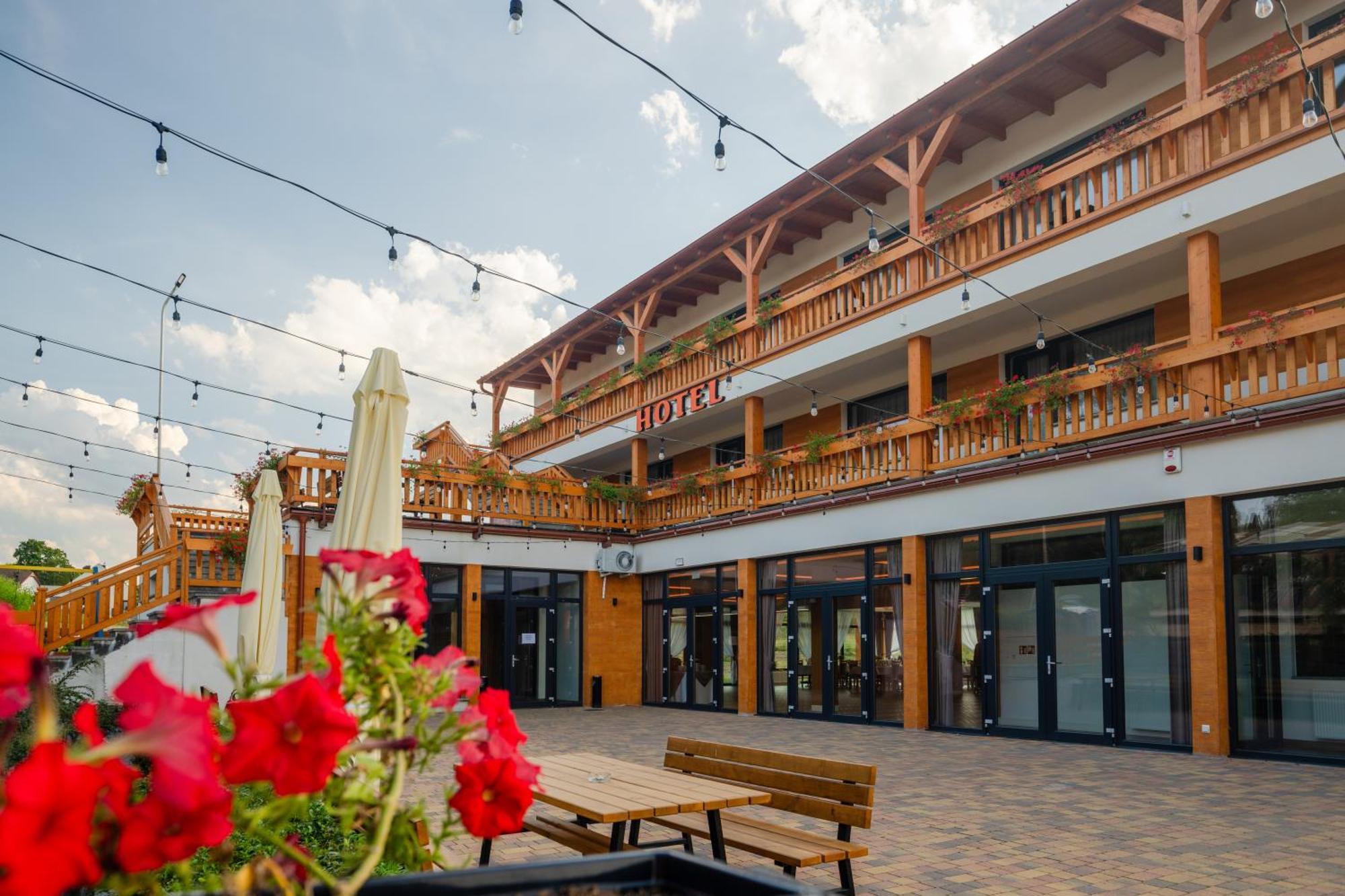 Mazurkowa - Z Widokiem Na Karkonosze I Sniezke, Darmowy Parking, Obok Restauracja Mazurkowa Chata Jelenia Gora Luaran gambar